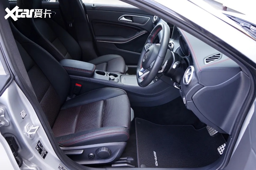 座椅晒的烫怎么降温才靠谱?AG真人百家家乐平台夏天(图2) 座椅晒的烫怎么降温才靠谱?AG真人百家家乐平台夏天(图2)